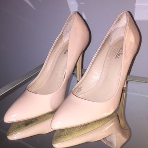 Charles by Charles David Nude Pumps